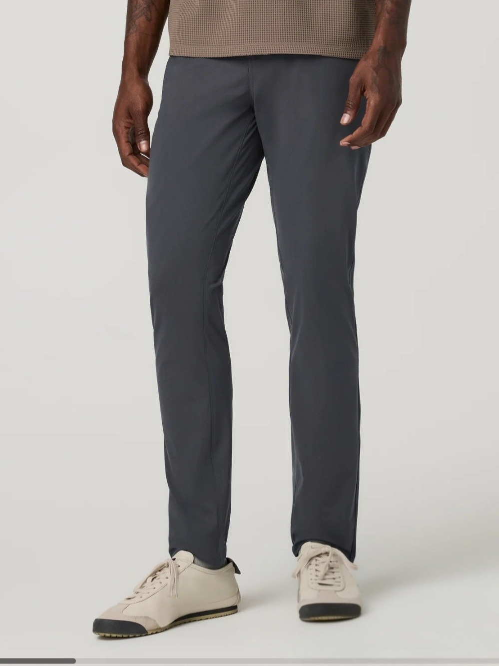 Vuori Meta Pant Athletic Slim Performance Chino Charcoal Fit 34